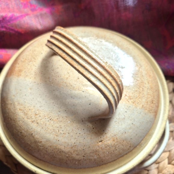 Large Vtg  Earthwear Golden Brown Pottery Dish/Bowl W/Lid Heavyweight - Picture 10 of 11
